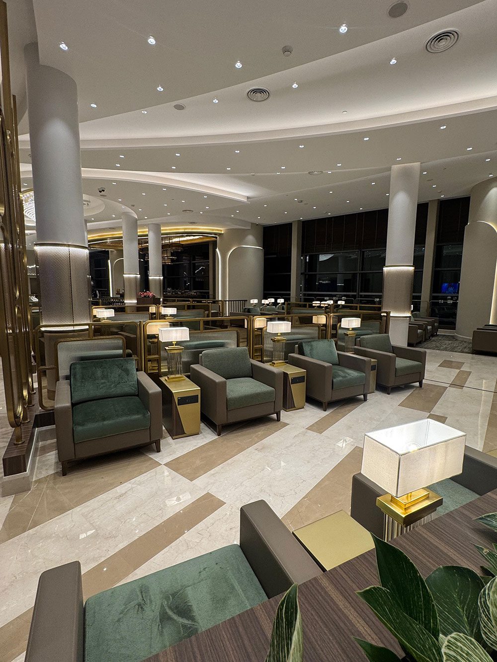lounges.thefincafe.com