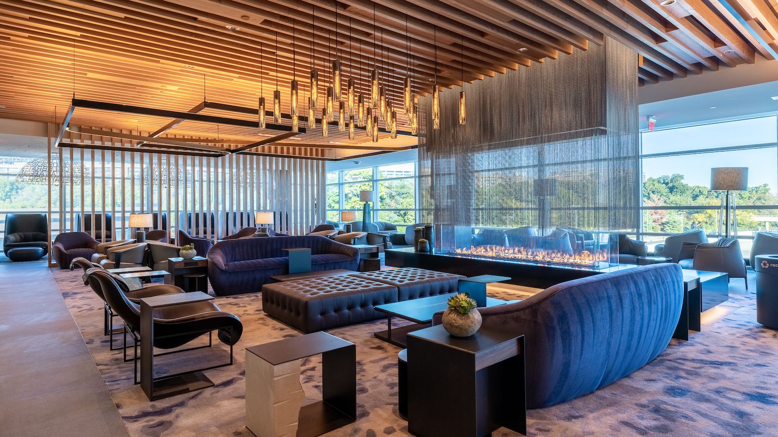 lounges.thefincafe.com
